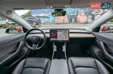 Седан Tesla Model 3 2019 в 