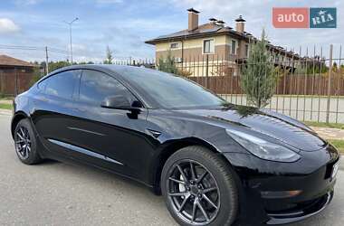 Седан Tesla Model 3 2023 в Києві