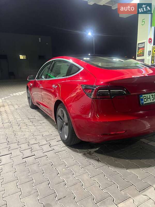 Седан Tesla Model 3 2020 в Одессе