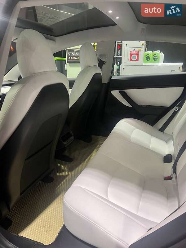 Седан Tesla Model 3 2020 в Одессе