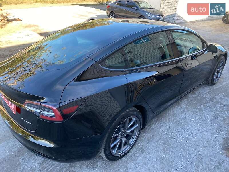 Седан Tesla Model 3 2022 в Дніпрі