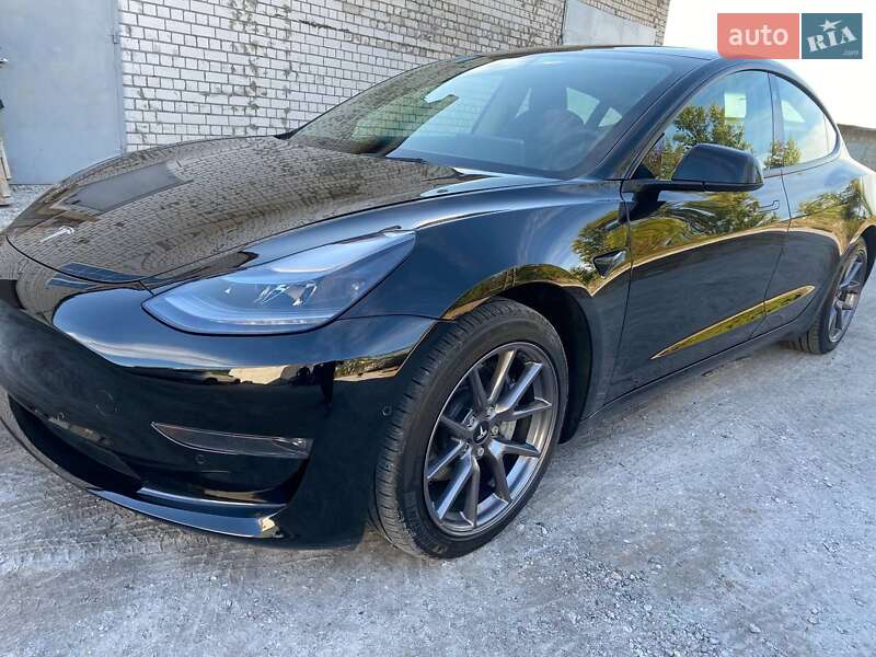 Седан Tesla Model 3 2022 в Дніпрі