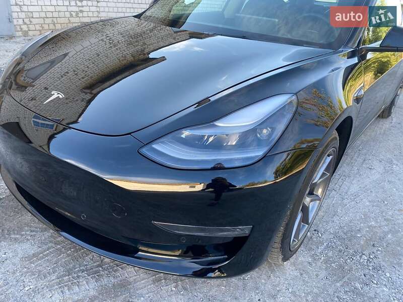 Седан Tesla Model 3 2022 в Дніпрі