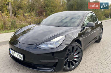 Седан Tesla Model 3 2021 в Киеве