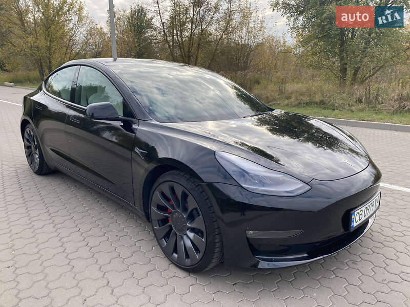 Седан Tesla Model 3 2021 в Киеве