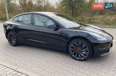 Седан Tesla Model 3 2021 в 