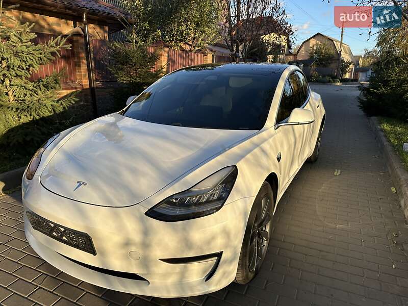 Седан Tesla Model 3 2019 в Білій Церкві