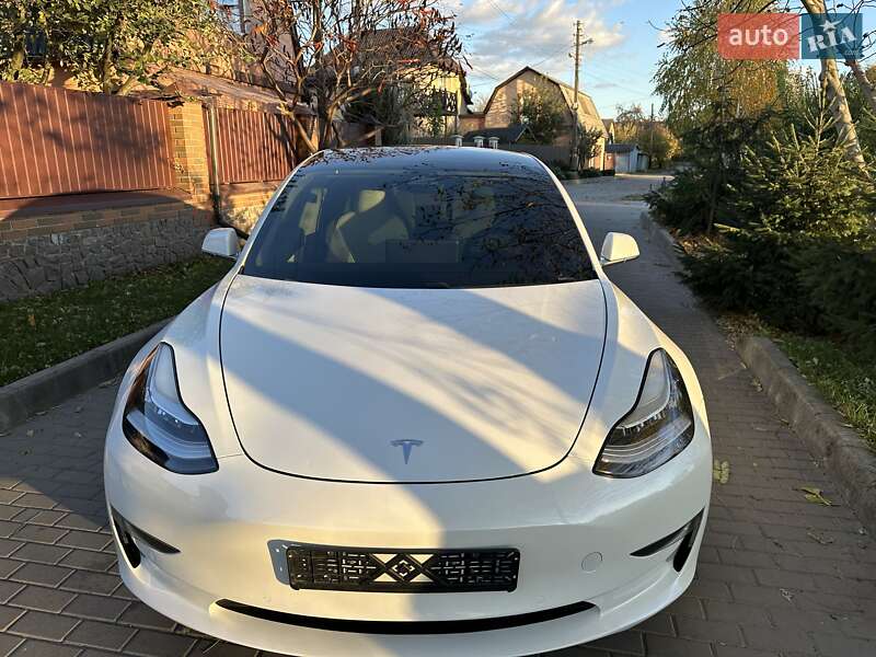 Седан Tesla Model 3 2019 в Білій Церкві