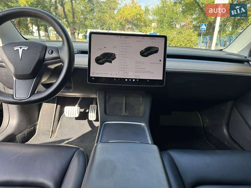 Седан Tesla Model 3 2022 в Николаеве