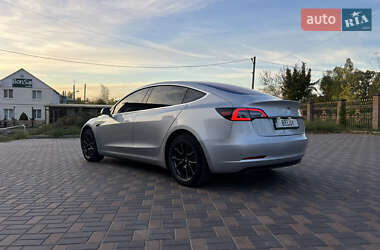 Седан Tesla Model 3 2018 в 