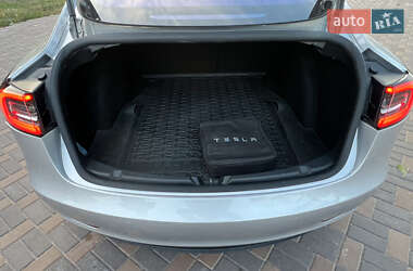 Седан Tesla Model 3 2018 в 