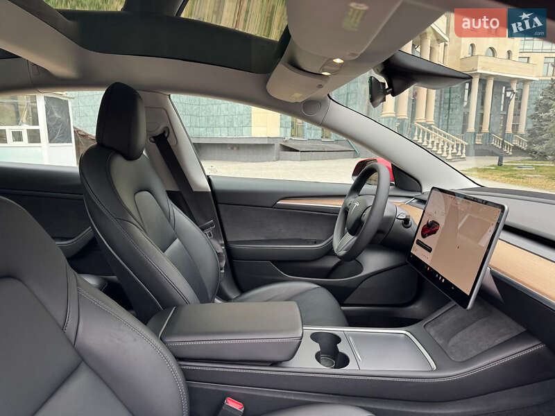 Седан Tesla Model 3 2022 в Одесі