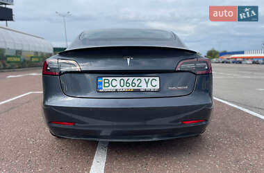 Седан Tesla Model 3 2019 в 
