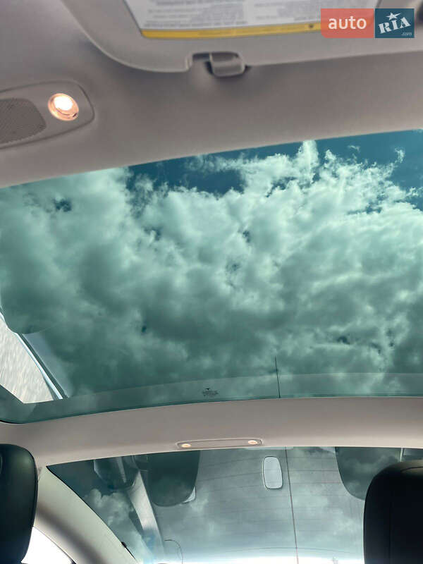 Седан Tesla Model 3 2019 в Львове фото 16 Седан Tesla Model 3 2019 в Львове