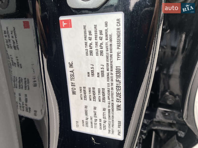 Седан Tesla Model 3 2018 в Києві