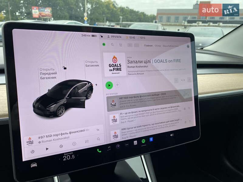 Седан Tesla Model 3 2018 в Києві