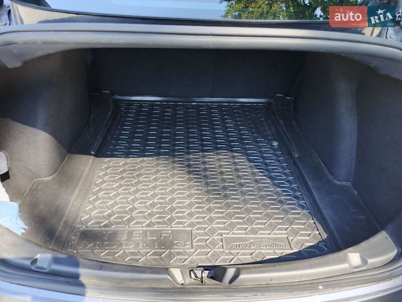 Седан Tesla Model 3 2019 в Дубно фото 19 Седан Tesla Model 3 2019 в Дубно