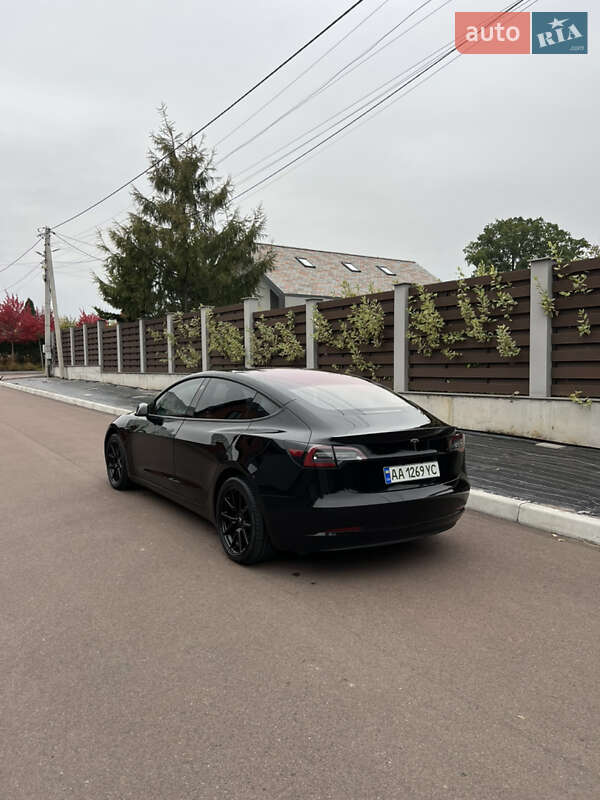 Седан Tesla Model 3 2018 в Киеве