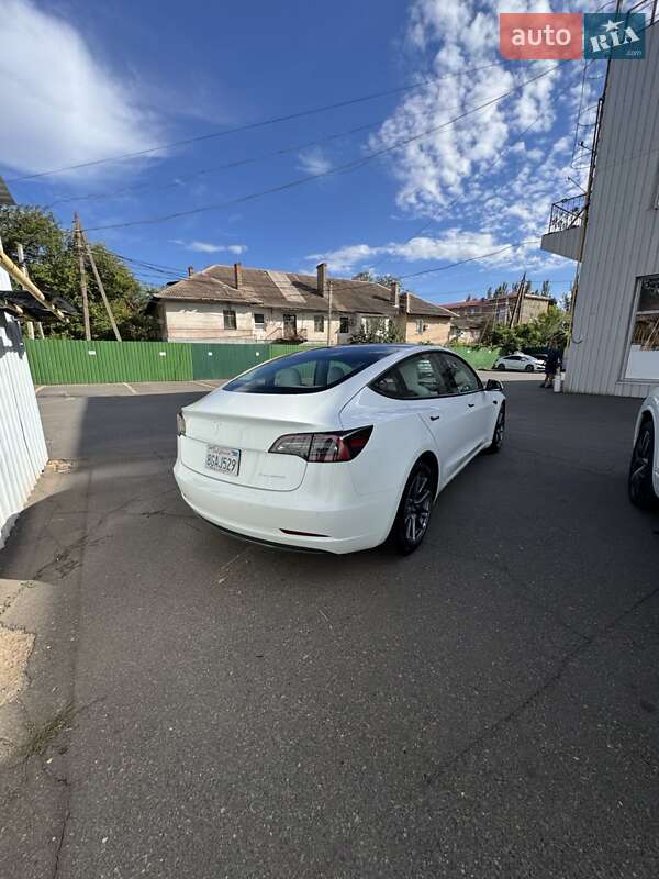 Седан Tesla Model 3 2021 в Кривом Роге