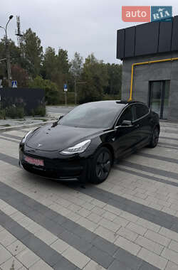 Седан Tesla Model 3 2019 в Луцьку