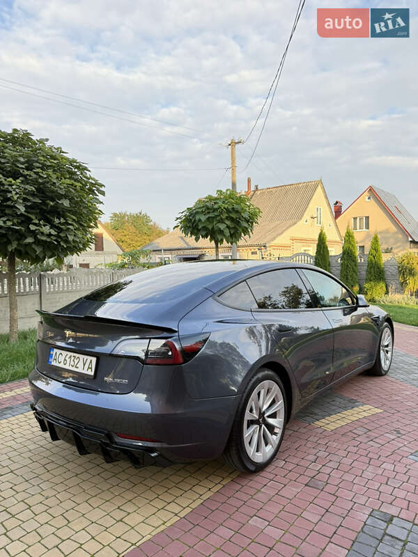 Седан Tesla Model 3 2021 в Луцьку