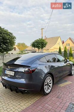 Седан Tesla Model 3 2021 в 
