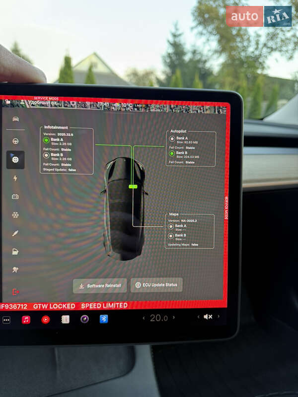 Седан Tesla Model 3 2021 в Луцьку