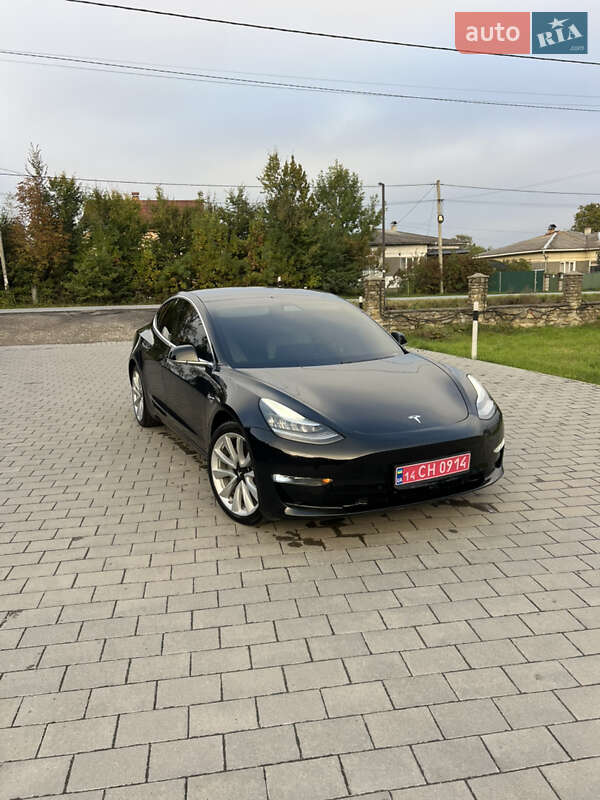 Tesla Model 3 2019