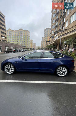 Седан Tesla Model 3 2018 в 