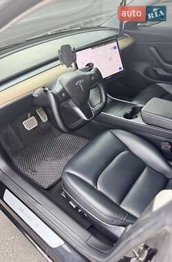 Седан Tesla Model 3 2018 в Днепре
