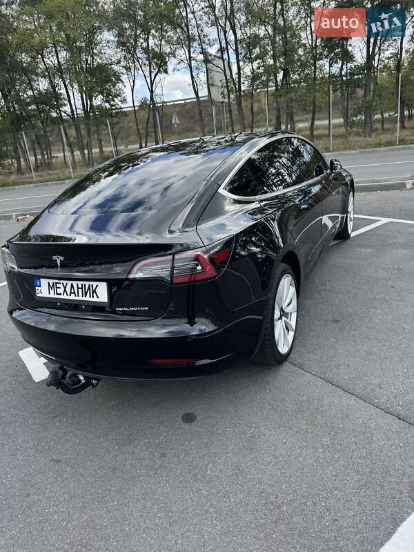 Седан Tesla Model 3 2018 в Дніпрі