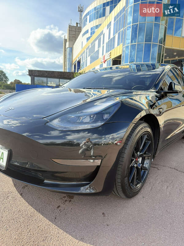Седан Tesla Model 3 2022 в Харькове