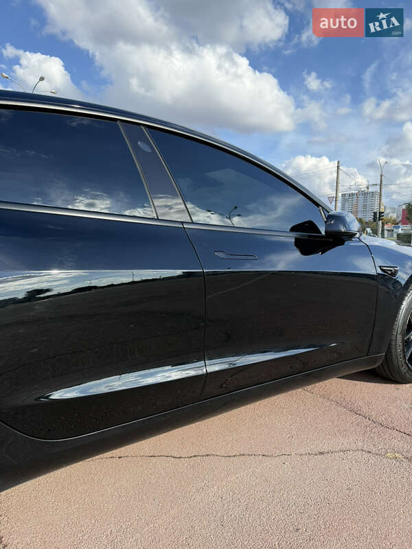 Седан Tesla Model 3 2022 в Харькове