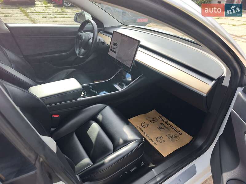 Седан Tesla Model 3 2019 в Стрые