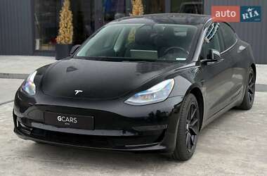 Седан Tesla Model 3 2021 в Киеве