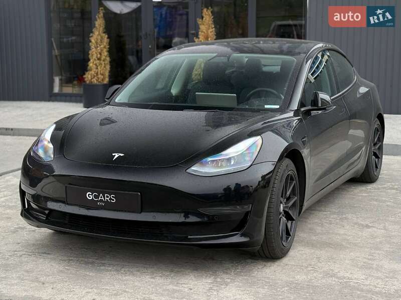Tesla Model 3 2021
