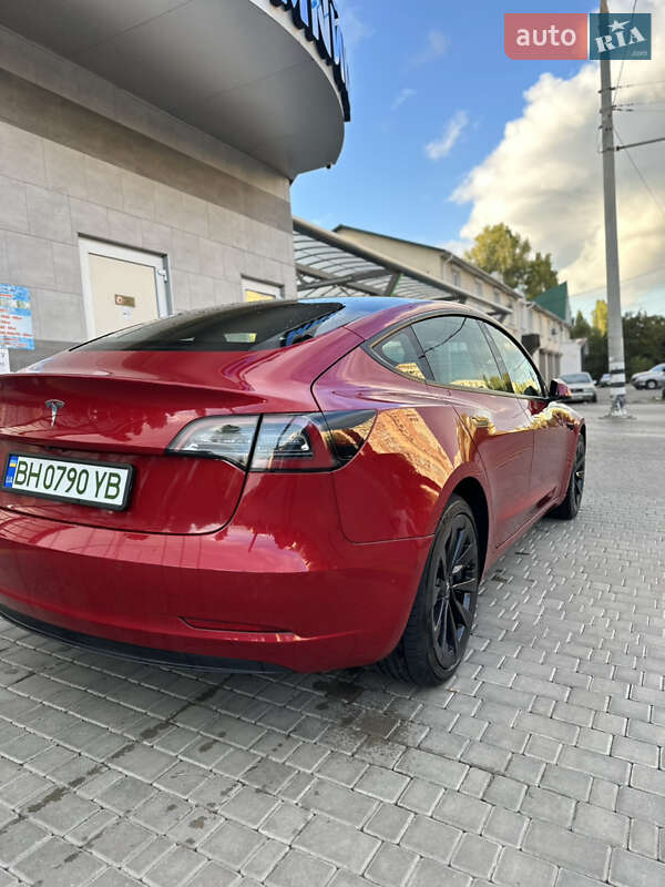 Седан Tesla Model 3 2022 в Одесі