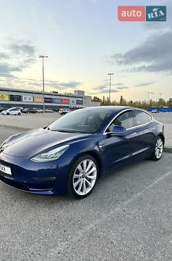 Седан Tesla Model 3 2018 в Харкові