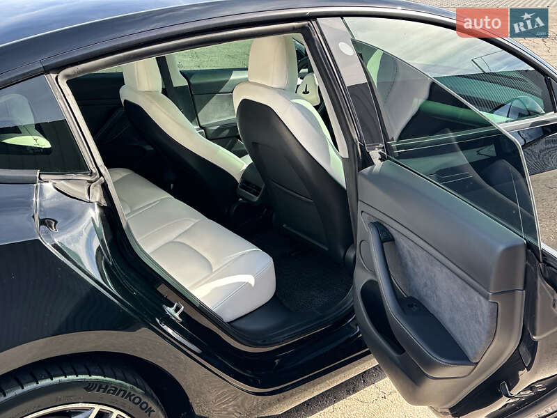 Седан Tesla Model 3 2021 в Полтаве