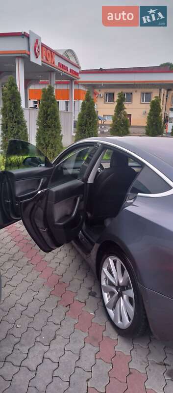 Седан Tesla Model 3 2018 в Черновцах фото 2 Седан Tesla Model 3 2018 в Черновцах