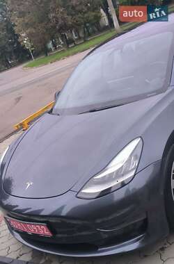 Седан Tesla Model 3 2018 в 