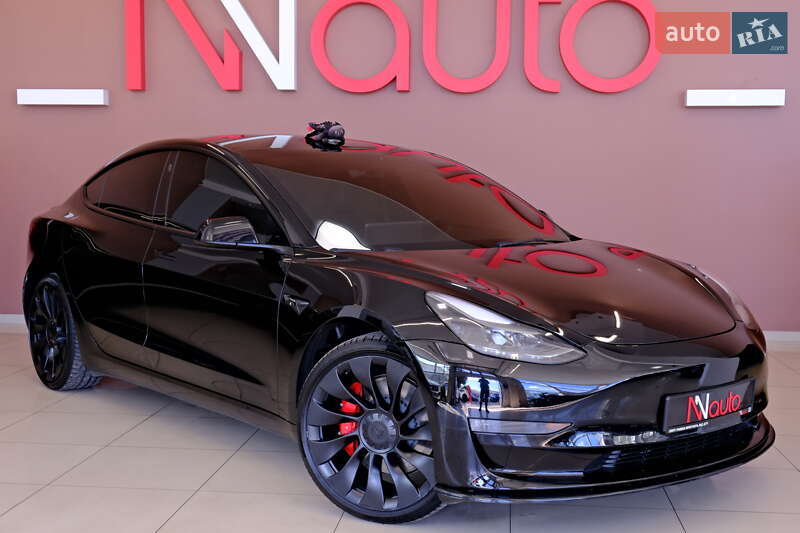 Седан Tesla Model 3 2023 в Одесі