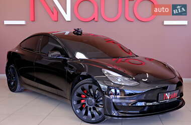 Седан Tesla Model 3 2023 в 