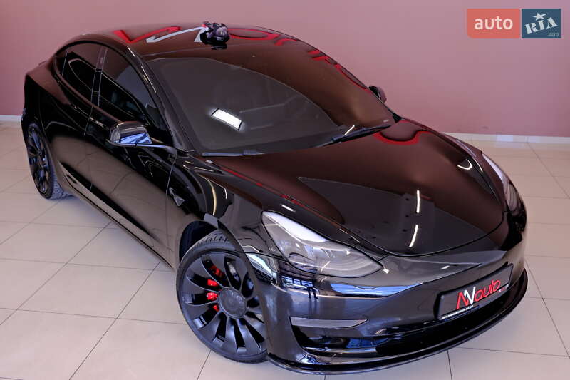 Седан Tesla Model 3 2023 в Одесі