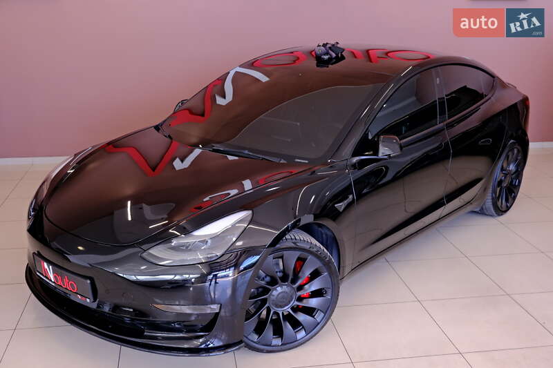 Седан Tesla Model 3 2023 в Одесі