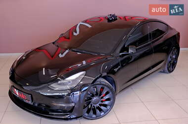 Седан Tesla Model 3 2023 в 