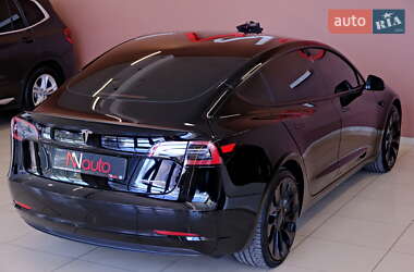 Седан Tesla Model 3 2023 в 