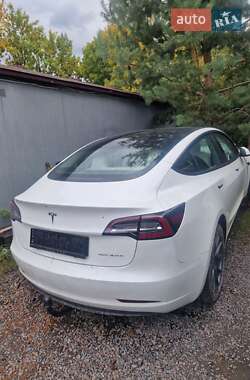 Седан Tesla Model 3 2021 в Львові