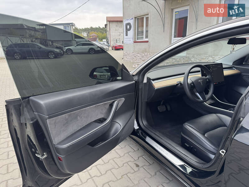 Седан Tesla Model 3 2019 в Луцьку фото 13 Седан Tesla Model 3 2019 в Луцьку
