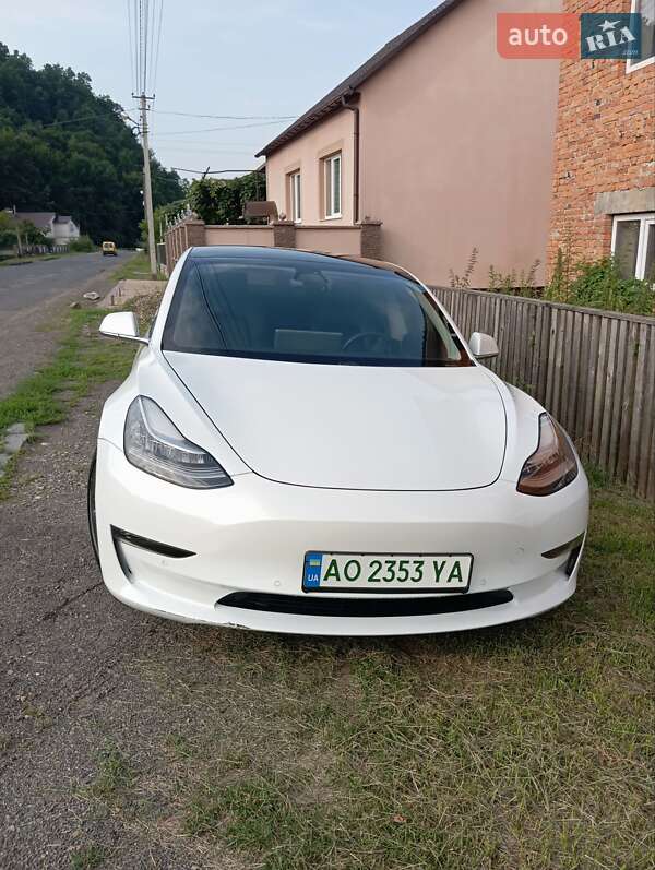 Седан Tesla Model 3 2020 в Хусті фото 9 Седан Tesla Model 3 2020 в Хусті